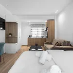 Penthouse Level 8, Nilie Hospitality Mgmt Apartamento *