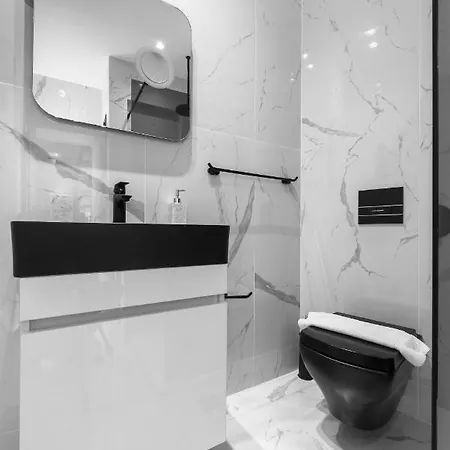 Penthouse Level 8, Nilie Hospitality Mgmt Saloniki