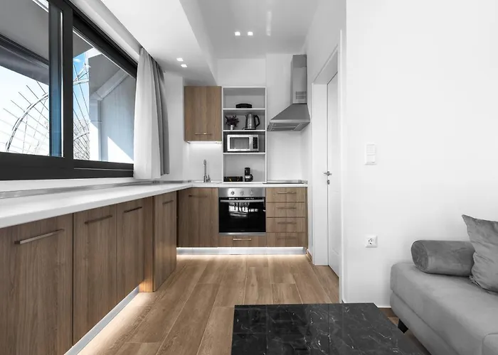 Penthouse Level 8, Nilie Hospitality Mgmt דירה