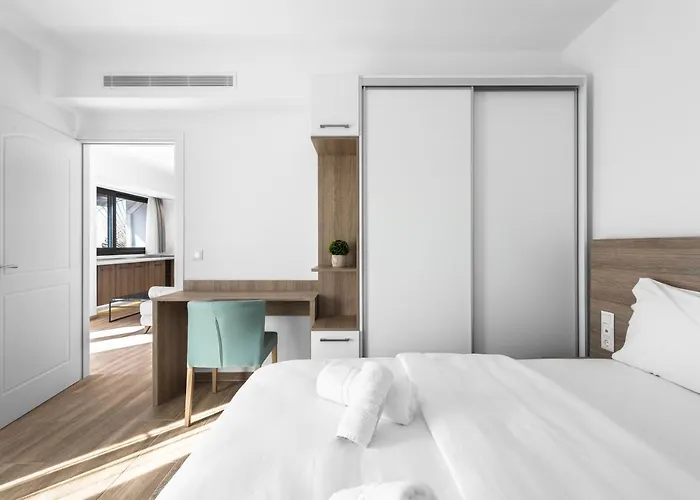 Penthouse Level 8, Nilie Hospitality Mgmt דירה *