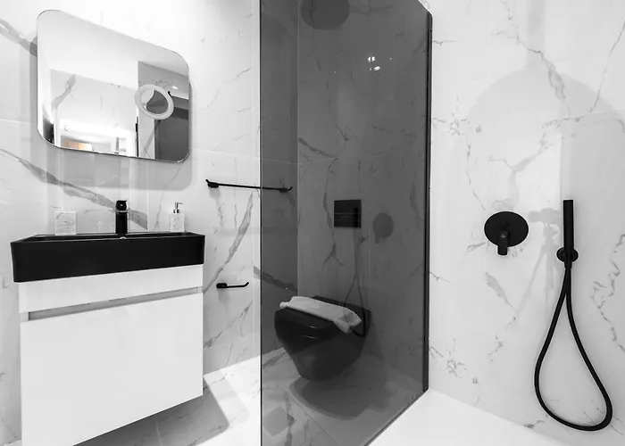 Penthouse Level 8, Nilie Hospitality Mgmt דירה סלוניקי