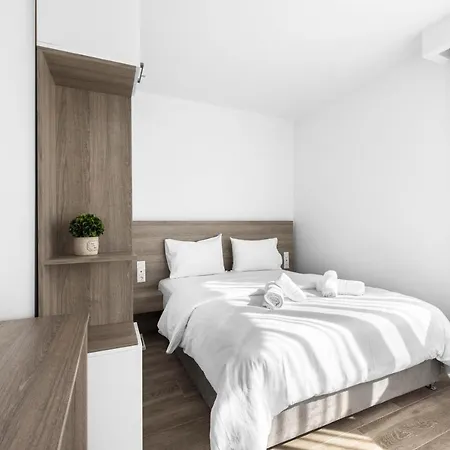 Penthouse Level 8, Nilie Hospitality Mgmt